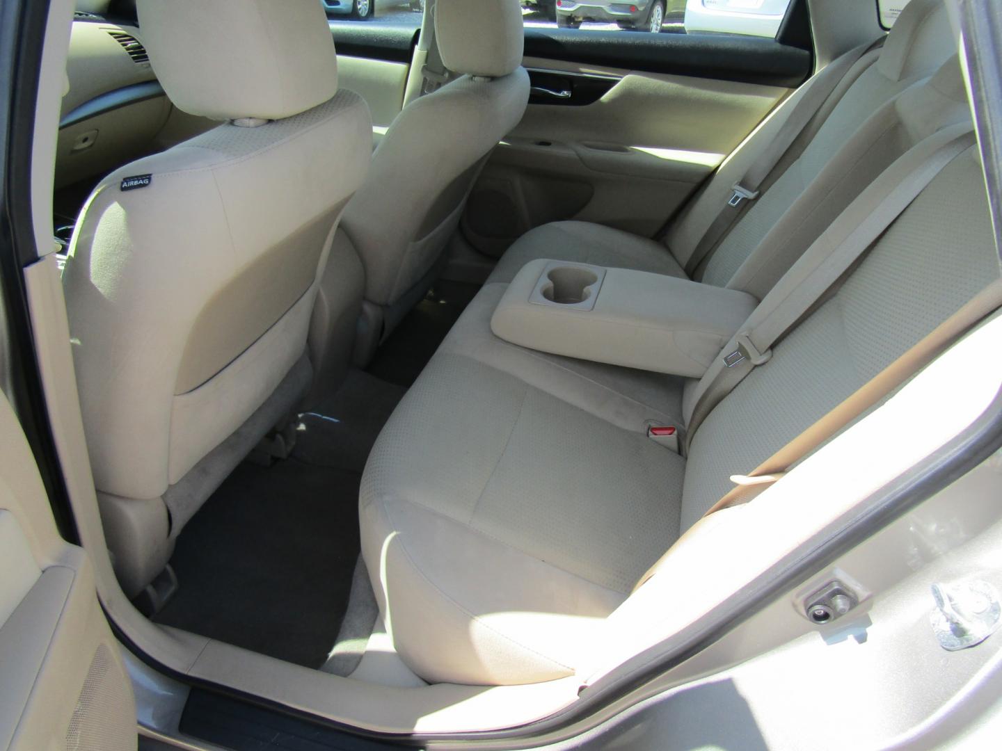 2014 Gold /Tan Nissan Altima (1N4AL3AP0EC) with an 4 CYL engine, Automatic transmission, located at 15016 S Hwy 231, Midland City, AL, 36350, (334) 983-3001, 31.306210, -85.495277 - Photo#4